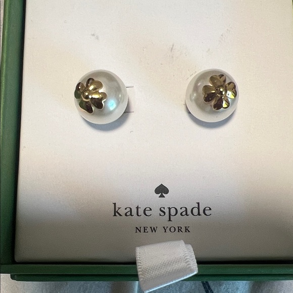 Kate Spade Gold Floral Pearl Earrings - Picture 1 of 1